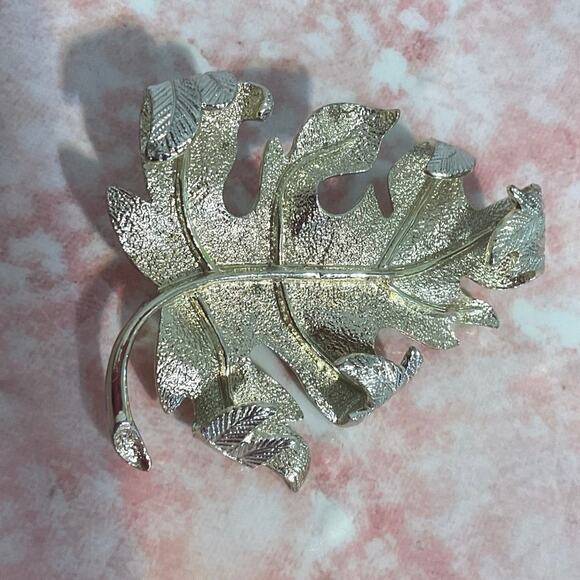Vintage Sarah Coventry Leaf Brooch Silver - Picture 10 of 11